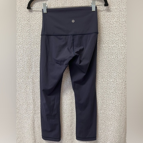 Lululemon Wunder Under Crop (High-Rise) *Full-On Luxtreme 21" Midnight Navy | 4 - Picture 4 of 10